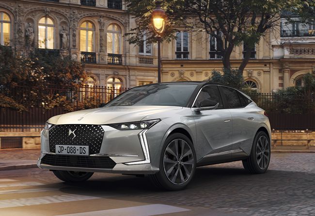 DSブランドの第4のモデルとなる新型DS4がワールドプレミア。欧州での